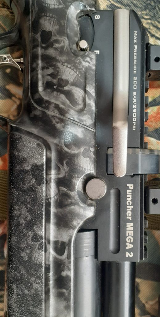 تفنگ کرال مگا ۲ به همراه وسایل جانبی