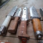 تعدادی چاقو فولادی دستساز