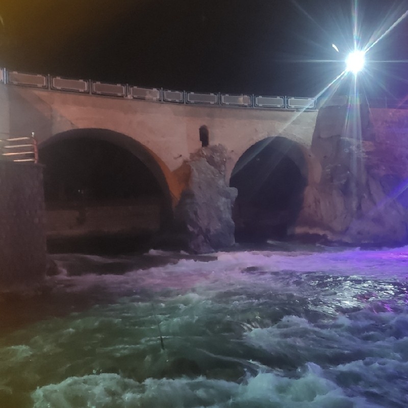 زمین ویلایی حاشیه زاینده رود